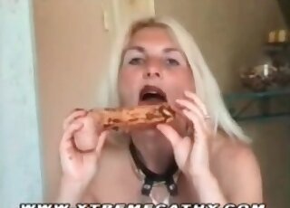 We see a blonde babe with a nice ass and a scat kink